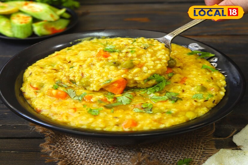 যদি আপনার শক্তির অভাব থাকে তবে খাদ্যতালিকায় ডালিয়া যোগ করে শক্তির অভাব পূরণ করা যেতে পারে।আপনি যদি সকালের ব্রেকফাস্টে ডালিয়া যোগ করেন, তাহলে এটি আপনাকে সারাদিন শক্তিমান রাখতে সাহায্য করতে পারে।ডালিয়া খাওয়া ডায়াবেটিস রোগীদের জন্য উপকারী হতে পারে।