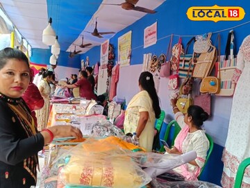 North 24 Parganas News: সারা বছর অনলাইনে হস্তশিল্প বিক্রি করে স্বনির্ভর হচ্ছে সীমান্তের কয়েক’শ মহিলারা