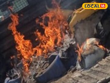 গাড়িতে