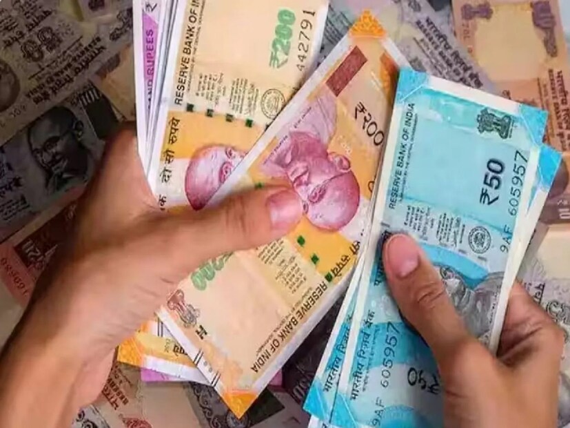 উল্লেখযোগ্যভাবে, পাকিস্তানের মুদ্রা চালুর সময়, ভারতীয় রিজার্ভ ব্যাঙ্ক পাকিস্তানের মুদ্রা মুদ্রণ করেছিল, যা দুই দেশের মধ্যে একটি সমঝোতার ফলাফল ছিল।  