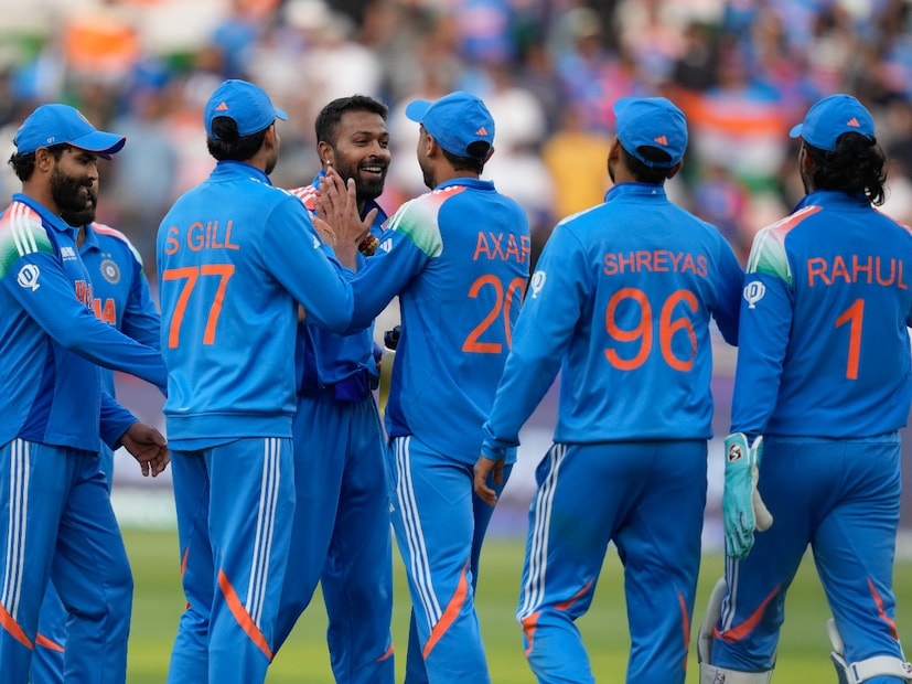 আর নির্ধারিত দিন ও রিজার্ভ ডে দুদিনের খেলাই যদি পুরোপুরি বৃষ্টির কারণে ভেস্তে যায় তখন যে দল গ্রুপ টপার হিসেবে সেমিতে পৌছেছে তারা ফাইনালে চলে যাবে। 