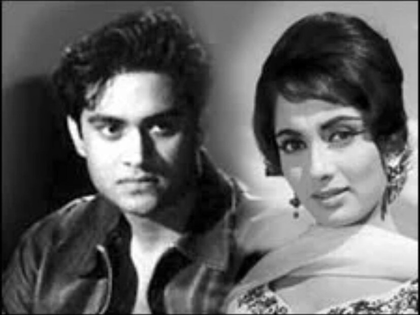 প্রথম ছবিতে তাঁর বিপরীতে অভিনয় করেছিলেন সাধনা। বলিউডের খ&#x200d;্যাতনামা অভিনেত্রী সাধনা আবার সম্পর্কে করিনার মাসি। করিশ্মা-করিনার মা অভিনেত্রী ববিতা এবং সাধনা সম্পর্কে তুতো বোন। 