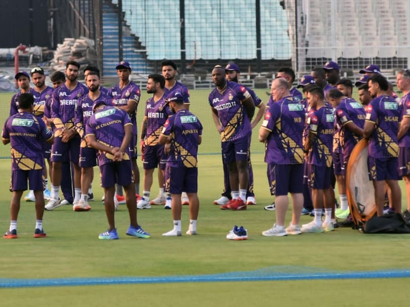 ২২ মার্চ আইপিএল ২০২৫-এর উদ্বোধনী ম্যাচে ঘরের মাঠে আরসিবির বিরুদ্ধে নামবে নাইটরা। নতুন মরশুমে নতুন করে দল গুছিয়ে নেওয়ার পর কেকেআরের একাধিক বিষয় নিয়ে চলছে জল্পনা।