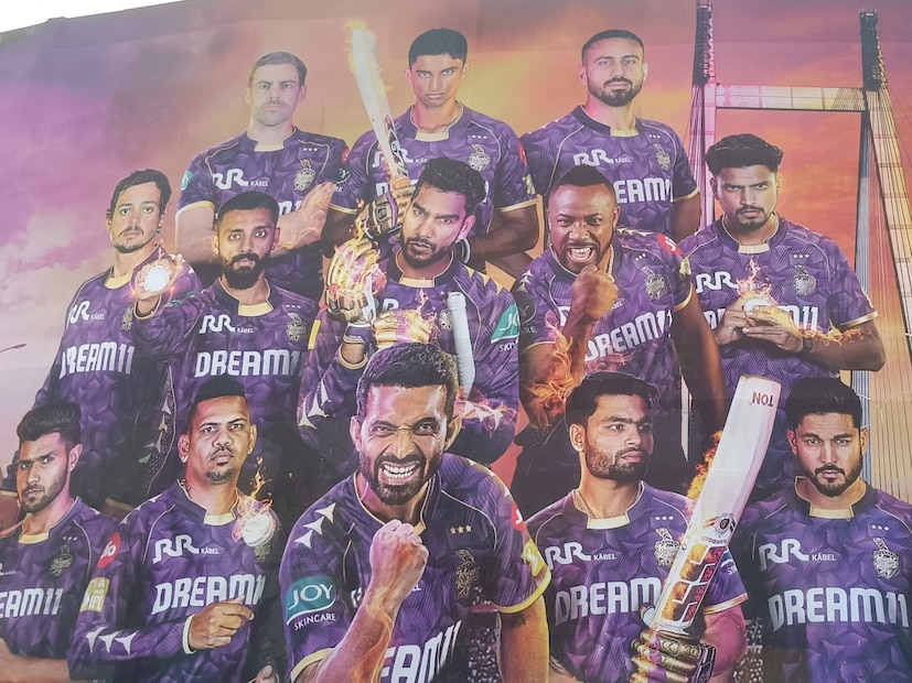 কলকাতা তৈরি, ক্রিকেটপ্রেমীরাও। তবে আইপিএল ২০২৫-এর প্রথম ম্যাচ আজ হবে কি না ঠিক নেই! কারণ বৃষ্টি, মেঘলা আকাশ। বিকেলেও কলকাতায় বৃষ্টির পূর্বাভাস। ফলে আজ কেকেআর-আরসিবি ম্যাচ নিয়ে অনিশ্চয়তা। কলকাতা তৈরি, ক্রিকেটপ্রেমীরাও। তবে আইপিএল ২০২৫-এর প্রথম ম্যাচ আজ হবে কি না ঠিক নেই! কারণ বৃষ্টি, মেঘলা আকাশ। বিকেলেও কলকাতায় বৃষ্টির পূর্বাভাস। ফলে আজ কেকেআর-আরসিবি ম্যাচ নিয়ে অনিশ্চয়তা।