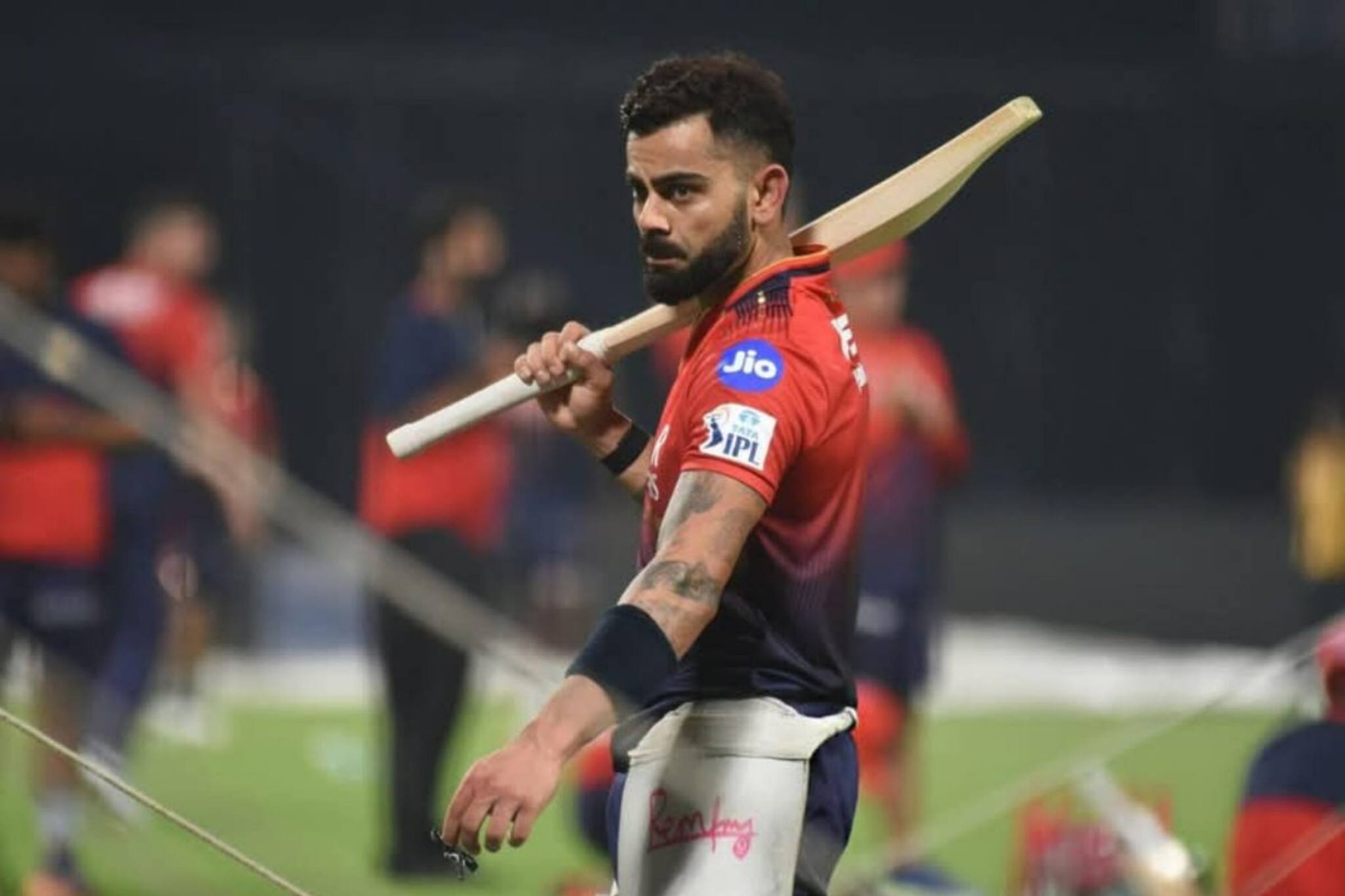 ট্যাক্স কেটে কত স্যালারি পান কোহলি? যা চুক্তির থেকে অনেক কম! ১৮ বছরে আইপিএল থেকে কত আয়?