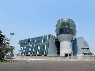 আকাশ দেখা শুরু করল বিমানবন্দরের নয়া টাওয়ার
