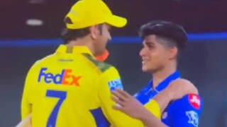 তরুণ ক্রিকেটারের প্রতিভা দেখে আপ্লুত স্বয়ং ধোনি! তরুণ ক্রিকেটারের প্রতিভা দেখে আপ্লুত স্বয়ং ধোনি!