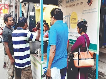 মহিলা স্বনির্ভর গোষ্ঠীর সুবিধা হচ্ছে এই মা ক্যান্টিনের জন্যে