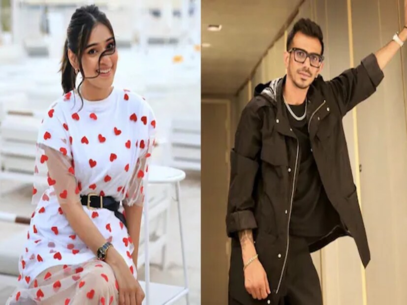 এদিকে ইনস্টাগ্রামে একাধিক দুর্দান্ত ছবি ভাগ করে নিয়েছেন আরজে মাহওয়াশ। ওই ছবিতে দেখা যাচ্ছে, মাহওয়াশের পরনে রয়েছে সাদা রঙের লম্বা ঝুলের টি-শার্ট। আর সেই টি-শার্ট জুড়ে শোভা পাচ্ছে লাল রঙের একাধিক হার্ট। আর টি-শার্টের সঙ্গে কালো রঙের একটি বেল্টও ফ্লন্ট করছেন তিনি। চুলটা উঁচুতে পনিটেল করে বাঁধার ফলে মাহওয়াশের লুকটায় যেন একটা আলাদা মাত্রা যোগ হয়েছে। কিন্তু এই ছবিগুলির সঙ্গে রহস্যজনক ক্যাপশন লিখেছেন তিনি। যা সকলের দৃষ্টি আকর্ষণ করেছে। 