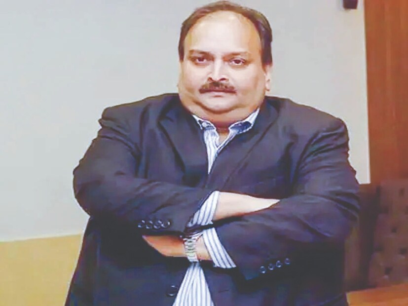 ভারতীয় পলাতক ব্যবসায়ী মেহুল চোকসি বর্তমানে বেলজিয়ামের অ্যান্টওয়ার্পে তাঁর স্ত্রী প্রীতি চোকসির সঙ্গে বসবাস করছেন, যিনি বেলজিয়ামের নাগরিক। তিনি ওই দেশে একটি ‘F রেসিডেন্সি কার্ড’ও পেয়েছেন।