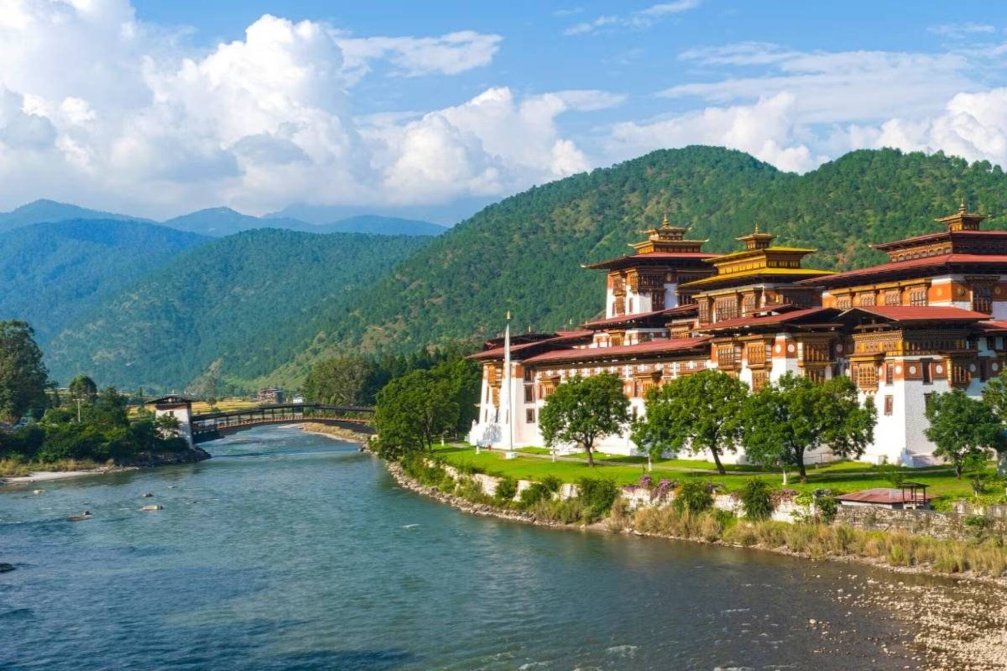 পর্যটকদের জন্য বড় খবর! রেলপথে জুড়ছে বজ্রড্রাগনের দেশ! এ বার ট্রেনেই যাওয়া যাবে ভুূটান