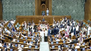 সাংসদদের বেতন বাড়ছে৷ 