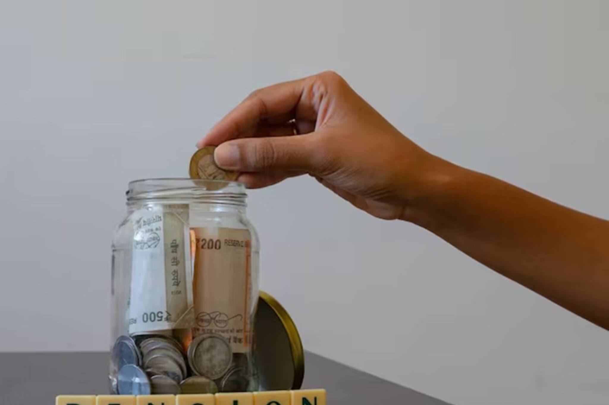 বেসরকারি চাকরিতেও প্রতি মাসে ন্যূনতম ৯০০০ টাকা পেনশন? জানুন আসল বিষয়টা