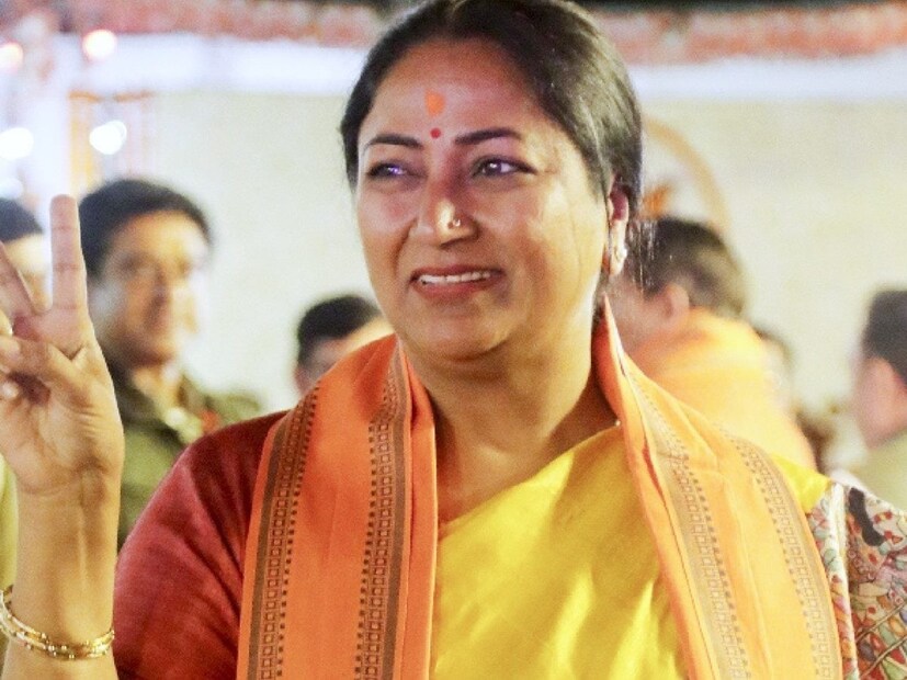 সরকার কোন প্রধান সমস্যাগুলির দিকে মনোযোগ দিচ্ছে? ১. সমস্যার সমাধান (রেখা গুপ্তর সরকারি পদক্ষেপ) ২. দোকানে স্টক কম। সকল ব্র্যান্ডের সম্পূর্ণ স্টক সরবরাহের নির্দেশ। ৩. বিয়ারের জন্য ঠান্ডা ফ্রিজ-চিলার প্রতিটি দোকানে বাধ্যতামূলক। ৪. ব্র্যান্ড পুশিং (বাছাই করা ব্র্যান্ড বিক্রয়)। গ্রাহকের পছন্দের ব্র্যান্ড সরবরাহের নির্দেশাবলী। ৫. দোকানের সংখ্যা কম এবং জায়গাও কম। তাই ভবিষ্যতে নতুন দোকান খোলার এবং স্টোরেজ বাড়ানোর পরিকল্পনা করা আবশ্যক। ৬. গ্রাহকরা সঠিক তথ্য পাচ্ছেন না। তাই e-Abkari অ্যাপ আপডেট করে গ্রাহকদের সঠিক তথ্য প্রদান করতে হবে।