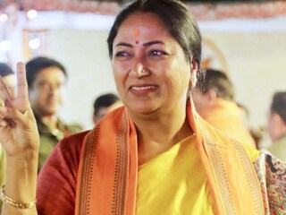 রাজধানীতে ১০ মাস রাস্তায় রাস্তায় জল ছিটানোর সিদ্ধান্ত মুখ্যমন্ত্রী রেখা গুপ্তর