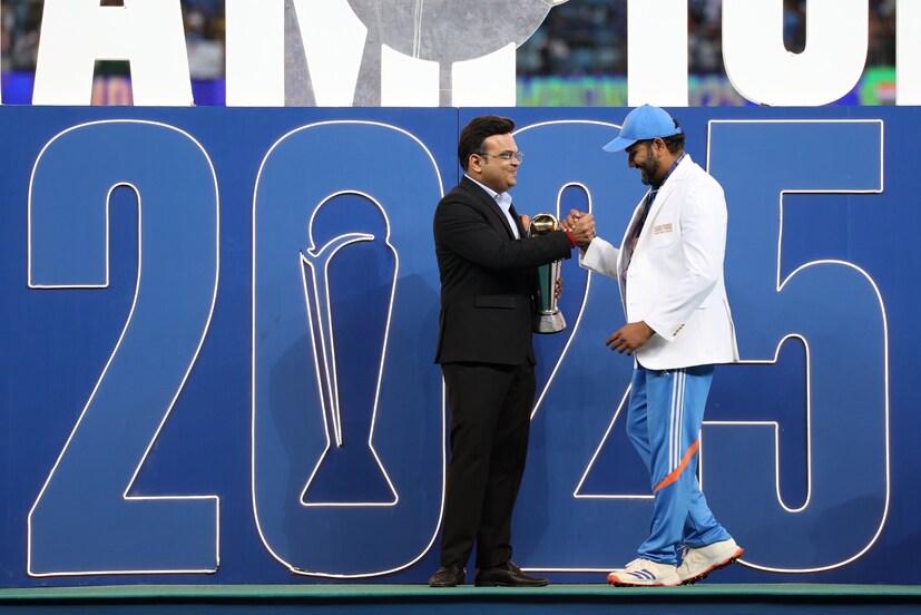 এখানেই শেষ নয়, অস্ট্রেলিয়া এবং দক্ষিণ আফ্রিকার ক্রিকেট দল সেমি-ফাইনালে পরাজিত হয়েছিল। ফলে ওই দুই দলের হাতে এসেছে ৫ লক্ষ ৬০ হাজার ডলার (ভারতীয় মুদ্রায় প্রায় ৪.৮৬ কোটি টাকা)। এর পাশাপাশি আবার যে ৮টি ক্রিকেট দল এই টুর্নামেন্টে অংশগ্রহণ করেছিল, তারা পেয়ে গিয়েছে ১ লক্ষ ২৫ হাজার ডলার (ভারতীয় মুদ্রায় প্রায় ১.০৮ কোটি টাকা)। তবে এই প্রসঙ্গে বলে রাখা ভাল যে, এই বারের চ্যাম্পিয়ন্স ট্রফির অর্থ পুরস্কার গত বারের অর্থাৎ ২০১৭ সালে অনুষ্ঠিত হওয়া চ্যাম্পিয়ন্স ট্রফির তুলনায় প্রায় ৫৩ গুণ বেশি। (Photo Courtesy: ICC)