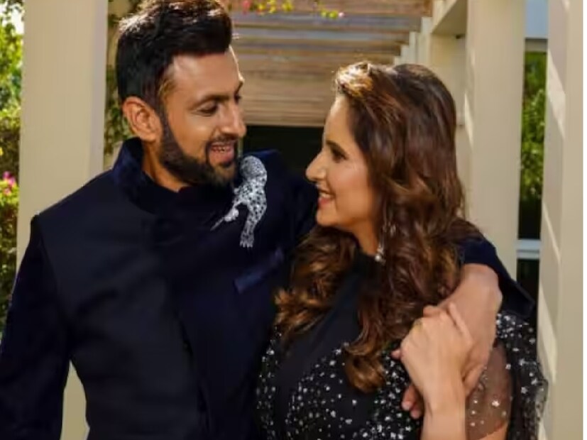 পাকিস্তানি ক্রিকেটার শোয়েব মালিকের সঙ্গে সানিয়ার বিচ্ছেদের পর, সানিয়া তাঁর ছেলের সঙ্গে দুবাইতে থাকেন। তাঁদের বিবাহবিচ্ছেদের পর থেকে শোয়েব অন্য জায়গায় চলে গেছেন এবং আবার বিয়েও করেছেন। তবে সানিয়া এতদিন ছেলেকে নিয়েই ছিলেন। এবার শোনা যাচ্ছে, সানিয়া নাকি আবার বিয়ে করতে চলেছেন! এর আগে তিনি জানিয়েছিলেন, ব্যক্তিগত জীবন এবং ছেলের প্রতি দায়িত্বের উপর মনোযোগ দেবেন। তবে শেষমেশ তিনি সেই সিদ্ধান্ত থেকে সরে এসেছেন বলেই খবর।