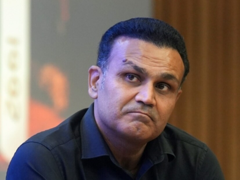 ভারতীয় ক্রিকেট দলের প্রাক্তন তারকা ওপেনার বীরেন্দ্র সেওয়াগের ভাইকে যেতে হল হাজতবাসে। বিনোদ সেহওয়াহগের বিরুদ্ধে উঠল বড়সড় জালিয়াতির অভিযোগ।