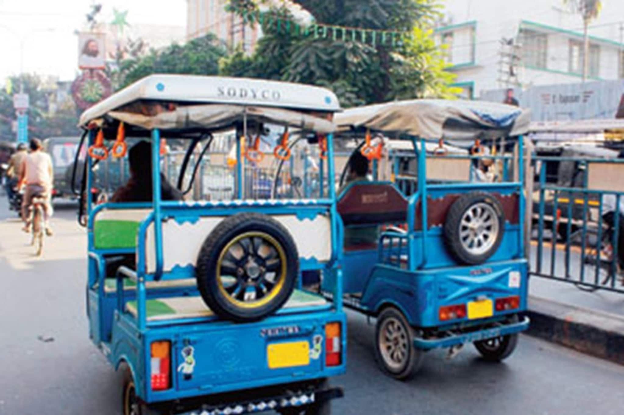 শিলিগুড়ি শহরকে যানজটমুক্ত করতে রেজিস্ট্রিকৃত নয় এমন যানগুলিকে এবার নিয়ন্ত্রণ করা হবে