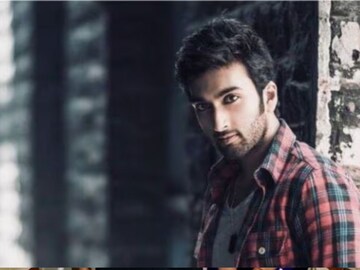 Arrest: সোনা পাচার মামলায় গ্রেফতার রানিয়ার দীর্ঘদিনের সহযোগী রাজু, অভিনয়ও করেছিলেন তেলেগু ছবিতেও