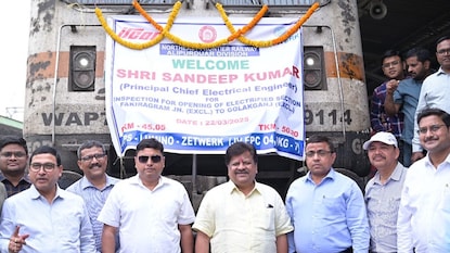 * উত্তর পূর্ব সীমান্ত রেলওয়ের আলিপুরদুয়ার ডিভিশনে ১০০% বৈদ্যুতীকরণ সম্পন্ন
তিনসুকিয়া ডিভিশনে অগ্রগতি অব্যাহত
