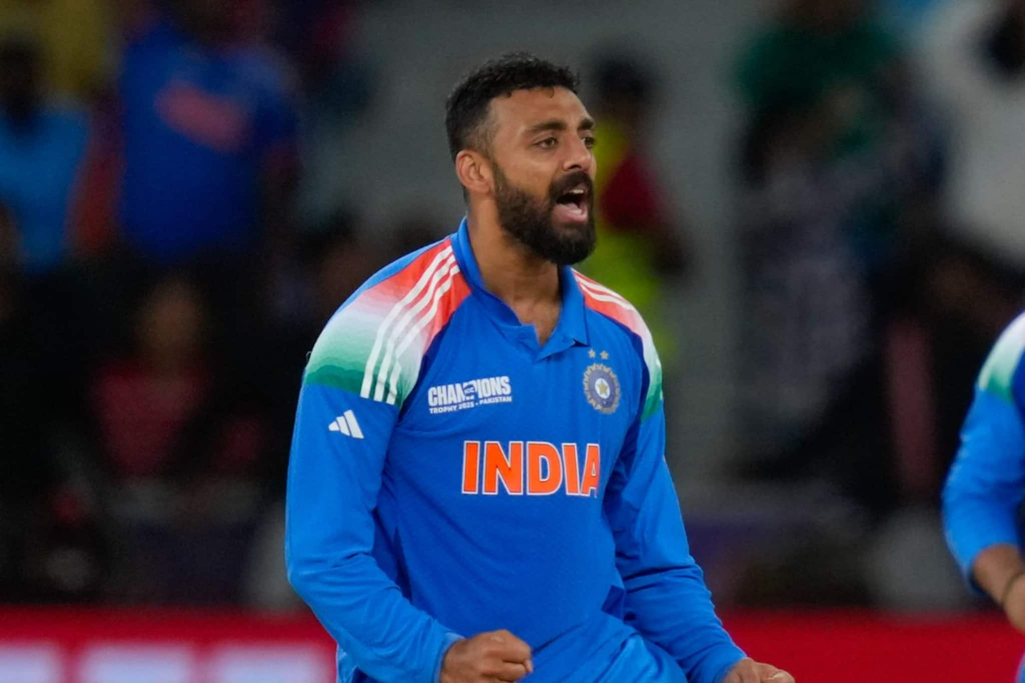 নতুন বিশ্বরেকর্ড বরুণ চক্রবর্তীর,যা পারেনি কোনও ভারতীয় বোলার,সেই নজির মিস্ট্রি স্পিনারের নতুন বিশ্বরেকর্ড বরুণ চক্রবর্তীর,যা পারেনি কোনও ভারতীয় বোলার,সেই নজির মিস্ট্রি স্পিনারের