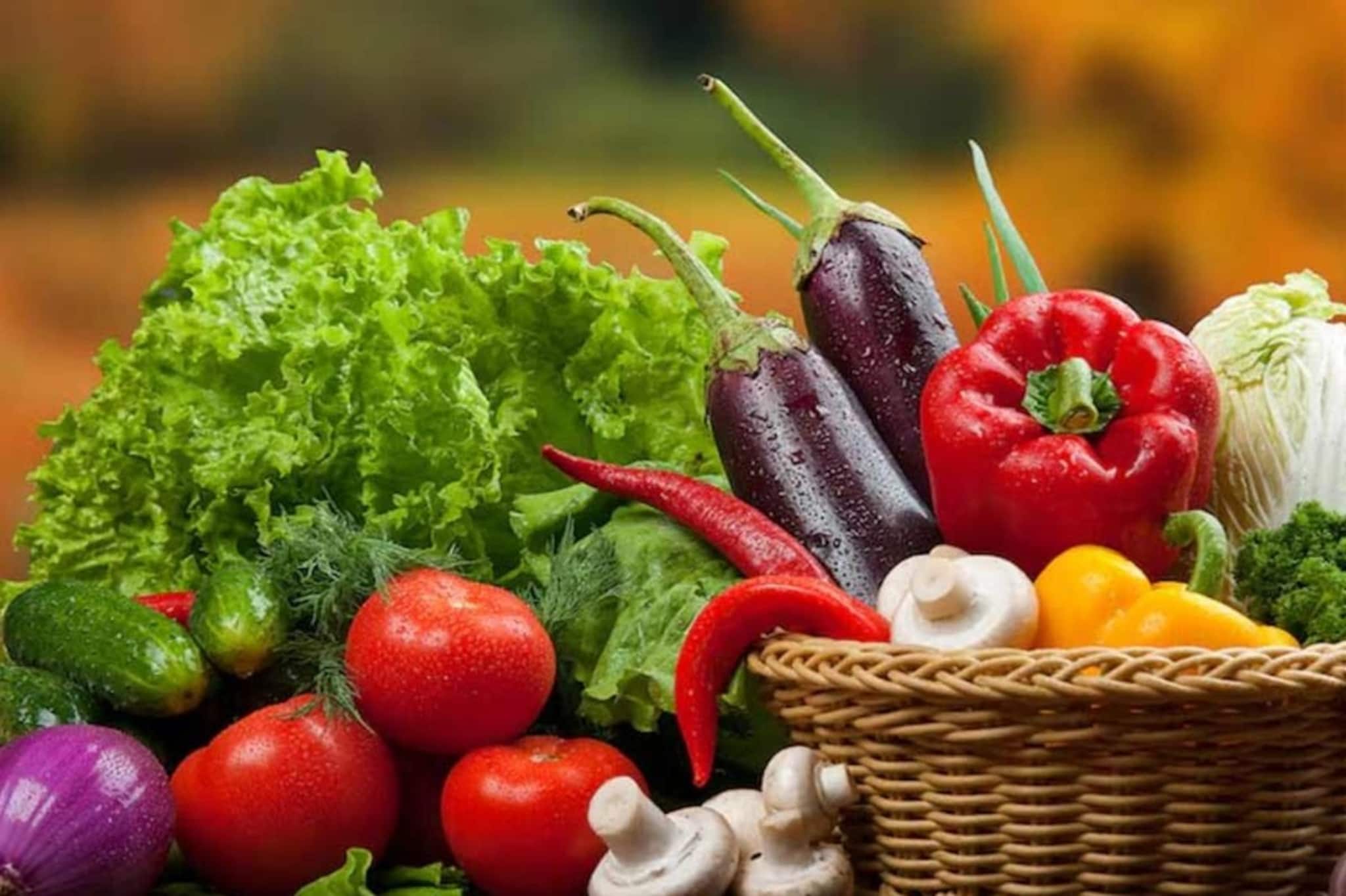 বছরভর রোজই খায় সকলে, কিন্তু এবারে গরমে 'বাদ' দিন 'এই' ৯ সবজি! নচেৎ ওষুধ পিছু ছাড়বে না