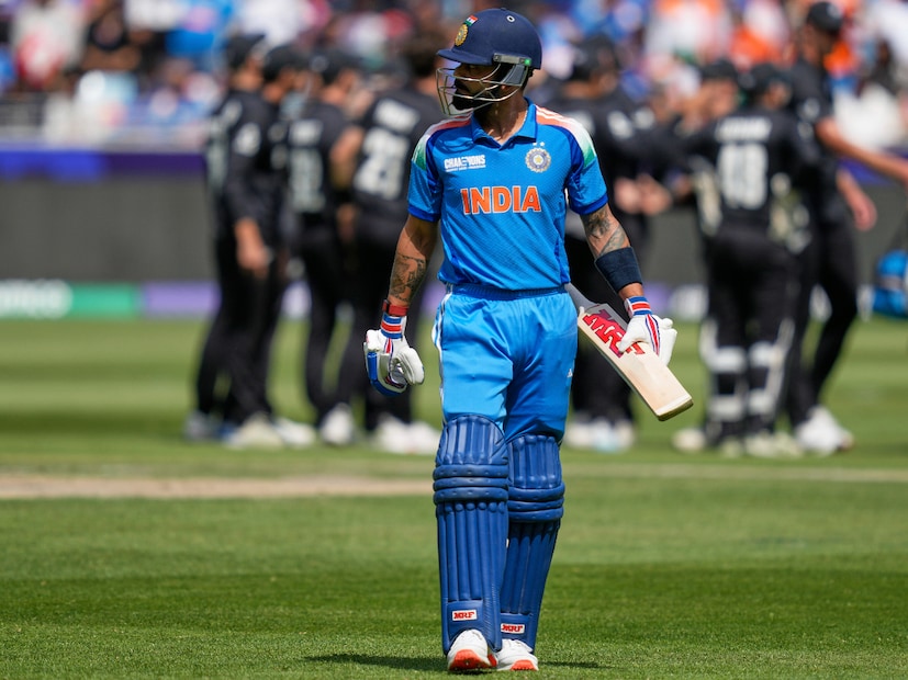চ্যাম্পিয়ন্স ট্রফি শুরুর আগেও বিরাট কোহলির ফর্ম নিয়ে আশঙ্কায় ছিলেন অনেকেই। ব্যাটে রানের খরা থাকায় সমালোচনার বাণে বিদ্ধ হচ্ছিলেন ভারতীয় দলের প্রাক্তন অধিনায়ক।