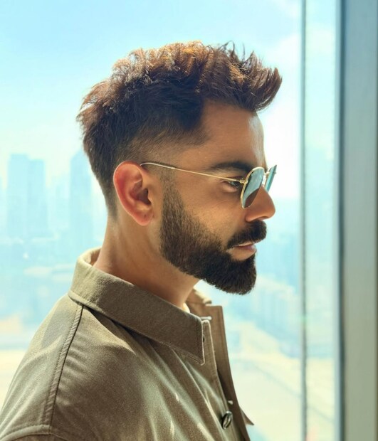 ২০২৫ আইপিএলের প্রথম ম্যাচে কেকেআরের বিরুদ্ধে ৫৯ রানে অপরাজিত ছিলেন কোহলি। দ্বিতীয় ম্যাচে সিএসকে-র বিরুদ্ধে করেন ৩১ রান। টি-২০ ক্রিকেট থেকে অবসর নিয়েছেন তিনি। তবে আইপিএলে এবার যে তিনি ফর্মে আছেন তা আর বলার অপেক্ষা রাখে না।