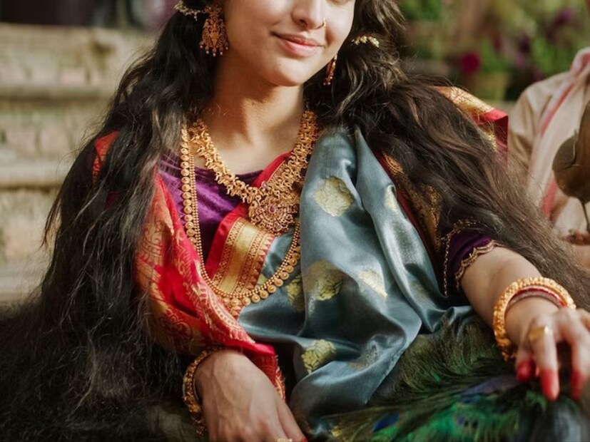 বলিউডের এই অভিনেত্রী ১০টিরও বেশি ছবিতে কাজ করেছেন। তিনি শ্রীদেবীর বিপরীতে "মম" ছবি দিয়ে তার অভিনয় জীবন শুরু করেছিলেন কিন্তু তখন কেউ তাকে চিনত না। (ছবি সৌজন্যে: তৃপ্তি দিমরি ইনস্টাগ্রাম)