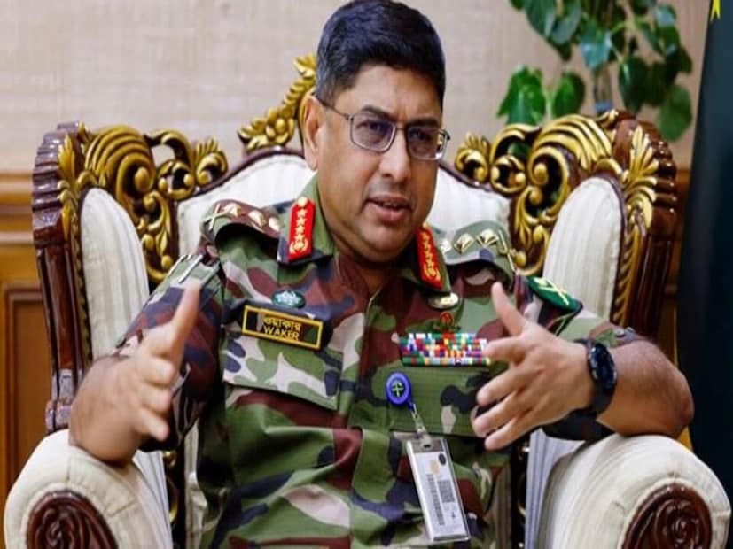 কুচকাওয়াজের শুরুতে সেনাপ্রধান জিপে চড়ে প্যারেড পরিদর্শন করেন এবং এরপর নবীন কর্মকর্তাদের আটটি প্লাটুন তাকে অভিবাদন জানায়। দীর্ঘ প্রশিক্ষণ শেষে প্রশিক্ষণে শ্রেষ্ঠত্ব অর্জনকারীদের হাতে পুরস্কার তুলে দেন সেনাবাহিনী প্রধান। অনুষ্ঠানে সেনা, নৌ ও বিমান বাহিনীর পদস্থ কর্মকর্তা, ঊর্ধ্বতন সরকারি কর্মকর্তা ও নবীন কর্মকর্তাদের অভিভাবকরা উপস্থিত ছিলেন।