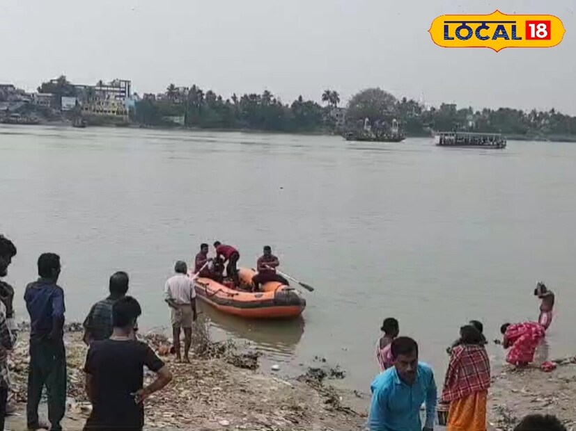 এদিন নিখোঁজ শিশুটির খোজ করতে নবদ্বীপে গঙ্গা লায় নামে বিপর্যয় মোকাবিলা দফতরের টিম। সামগ্রিক ঘটনার তদন্ত শুরু করেছে নবদ্বীপ থানার পুলিশ। Input- Mainak Debnath