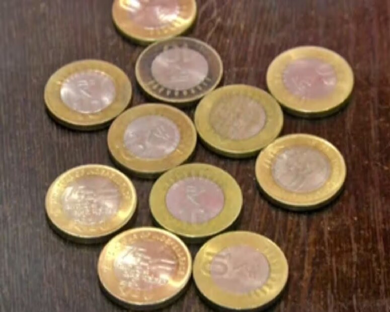 RBI-এর তথ্য অনুযায়ী, ভারতের সরকার অনুমোদিত এবং RBI দ্বারা প্রচলিত বিভিন্ন ডিজাইনের ১০ টাকার মুদ্রা সম্পূর্ণ বৈধ এবং এগুলোকে লেনদেনের ক্ষেত্রে গ্রহণ করা বাধ্যতামূলক। 