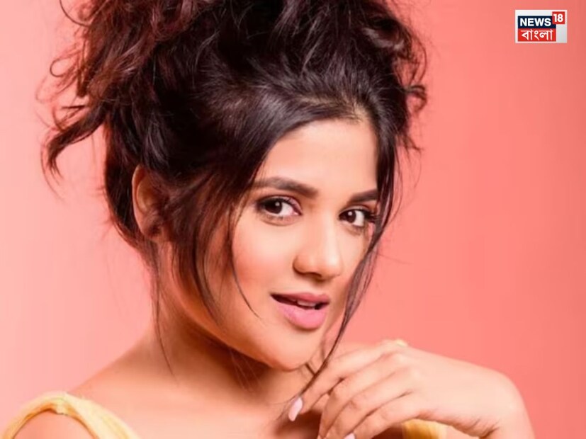 সেইসময় অভিনেতা ঋষি কৌশিকের বিপরীতে তাঁর অভিনয় মুগ্ধ করেছিল গোটা টলিপাড়াকে। তাহলে হঠাৎ এমন কী হল জনপ্রিয়তার শিখরে আসে পর্দা থেকে হারিয়ে গেলেন সকলের প্রিয় রণিতা দাস (Ranieeta Dash)।