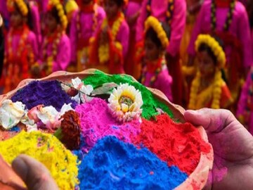 রাত পোহালেই হোলি...! গোপনে বাড়িতে আনুন এই ৪ জিনিস,  মা লক্ষ্মীর কৃপায় হবে টাকার বৃষ্টি