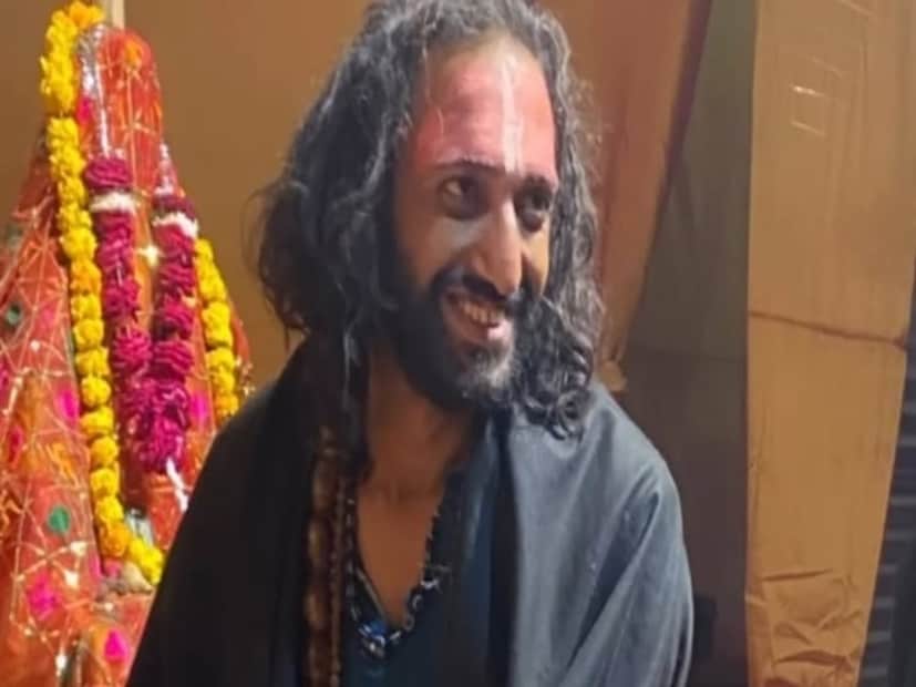 সেই সংসারত্যাগী অভয় সিং, যিনি আইআইটি বাবা বলে পরিচিত, তিনি আবার ভবিষ্যদ্বাণী করলেন। তাঁকে জিজ্ঞেস করা হয়েছিল, ভারত-অস্ট্রেলিয়ার মধ্যে আজ কে জিতবে! 