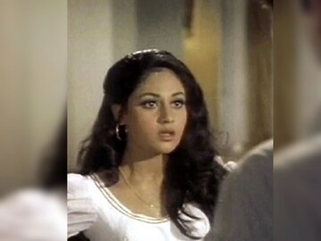 কোনও পরকীয়া নেই, নাম জড়ায়নি কারও সঙ্গে! স্বামীর অন‍্য নায়িকার সঙ্গে ‘গভীর প্রেম’ তাও..