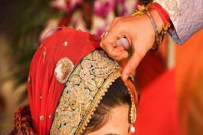 অনেক সময় এমন হয় যে পরিবারের সদস্যরা ছেলে বা মেয়ের পছন্দ পছন্দ করেন না এবং তাঁরা বিয়েতে সহমত হন না। কিন্তু প্রেমের বিয়েতে, ছেলে এবং মেয়ে তাঁদের পরিবারের সম্মতিকে বেশি গুরুত্ব দেওয়ার চেয়ে একে অপরের সম্মতির উপর বেশি জোর দেয়।