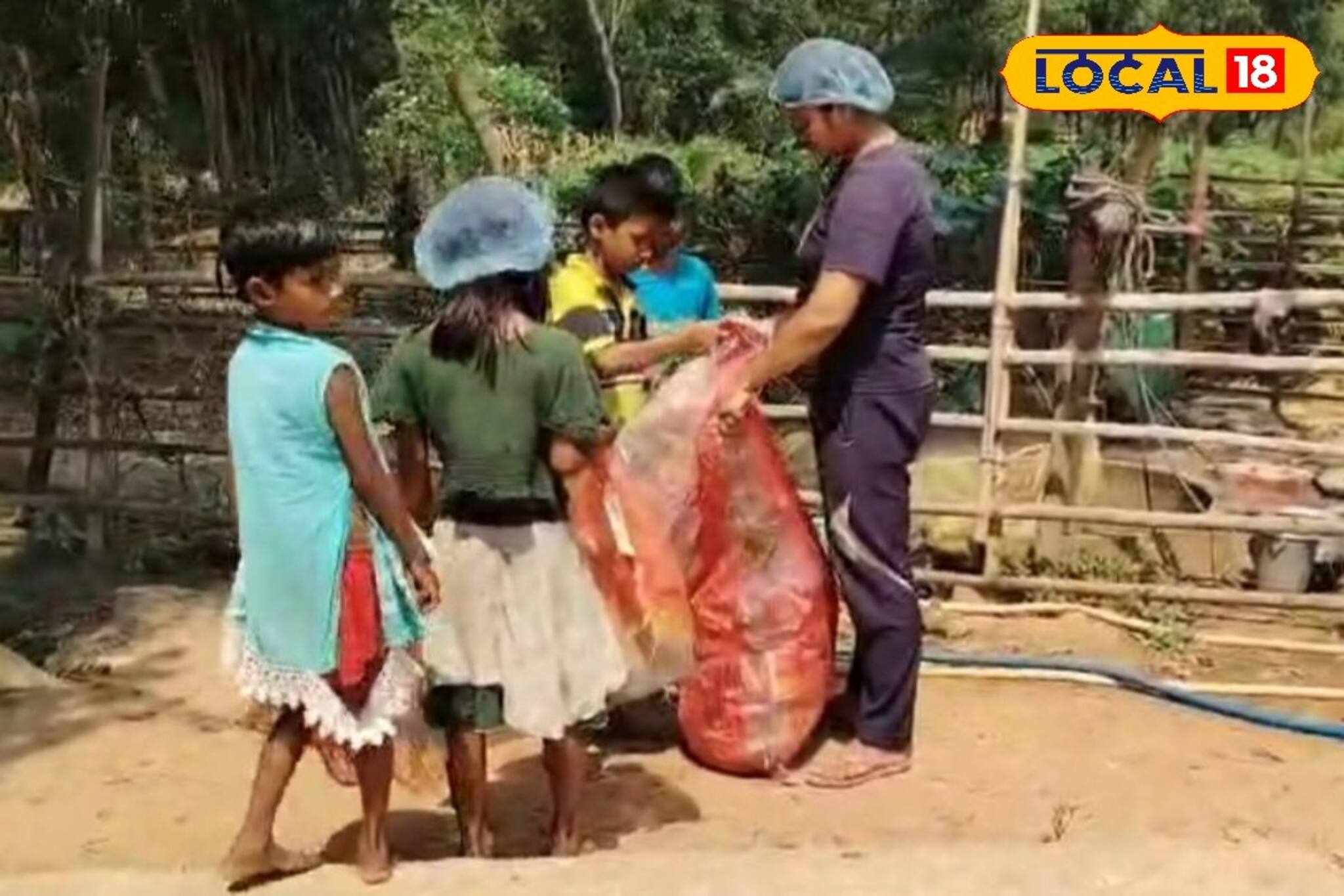 প্লাস্টিক মুক্ত পঞ্চায়েত গড়তে জঙ্গলমহলে শুরু বর্জ্য প্লাস্টিক সংগ্রহ