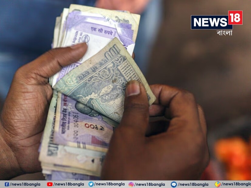 এসআইপি ক্যালকুলেটর অনুযায়ী, কেউ যদি টানা ১৫ বছর মোটা অঙ্কের টাকা বিনিয়োগ করেন, তাহলে তিনি ২ কোটি টাকা পর্যন্ত রিটার্ন পেতে পারেন। কীভাবে? এখানে তার পুরো হিসেব দেখে নেওয়া যাক।