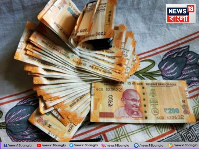 এডেলওয়াইসের রিপোর্ট জোর দিয়ে বলছে, শেয়ার বাজার অর্থনৈতিক প্রবৃদ্ধির সুবিধা নেওয়ার মতো জায়গায় রয়েছে। কোম্পানিগুলো বিপুল মুনাফা করবে। তাই যাঁরা ভবিষ্যতে বেশি রিটার্ন চান তাঁদের জন্য শেয়ার বাজারই আদর্শ জায়গা। আর্থিক বিশেষজ্ঞরাও মনে করেন, সংকটের সময় সোনা যতই নিরাপত্তা দিক না কেন, দীর্ঘমেয়াদে শেয়ার বাজারের কোনও বিকল্প নেই।