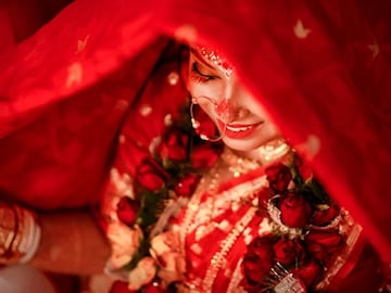 'লাভ' ম্যারেজ না 'অ্যারেঞ্জড' ম্যারেজ কোনটি বেশি ভাল...? উত্তর বলে দিলেন বিশেষজ্ঞ! 'লাভ' ম্যারেজ না 'অ্যারেঞ্জড' ম্যারেজ কোনটি বেশি ভাল...? উত্তর বলে দিলেন বিশেষজ্ঞ!