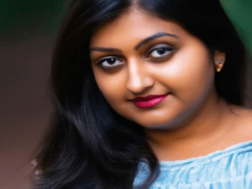 নারকেল তেল এবং অ্যালোভেরা ফেস ম্যাসাজ:প্রতিদিন ঘুমাতে যাওয়ার আগে, অ্যালোভেরা জেল নারকেল তেলের সঙ্গে মিশিয়ে মুখে ম্যাসাজ করতে হবে। এটি ত্বককে নরম করে তোলে এবং এর দৃঢ়তাও বজায় রাখে। এতে থাকা অ্যান্টিব্যাকটেরিয়াল বৈশিষ্ট্য মৃত ত্বক দূর করতে সাহায্য করে।