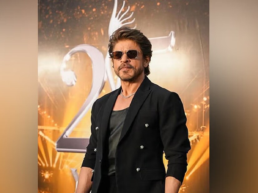 কিং সিনেমার শুটিং-এর সময় শাহরুখ খান চোট পেয়েছেন বলে জানা যায়। আরর শাহরুখের চোট নিয়ে উদ্বেগ প্রকাশ করেছিলেন মমতা বন্দ্যোপাধ্যায়। 