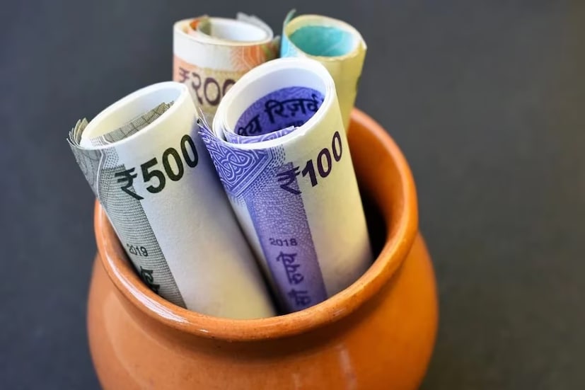 ট্যাক্স ও বিনিয়োগ বিশেষজ্ঞ বলবন্ত জৈন Financial Express-কে বলেন, &quot;যদি আপনি ব্যবসা পরিচালনা করেন, তবে নগদের হিসাব অবশ্যই ক্যাশবুকের সঙ্গে মেলানো উচিত। ব্যবসা না করলেও নগদের উৎস ব্যাখ্যা করতে হতে পারে। ব্যাঙ্ক থেকে উত্তোলন বা উপহার হিসেবে পাওয়া নগদের রসিদ সংরক্ষণ করা উচিত।&quot;  