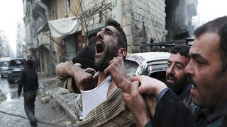 চরম সংঘাতে সিরিয়াজুড়ে এখন শুধুই হাহাকার। ছবি- এপি চরম সংঘাতে সিরিয়াজুড়ে এখন শুধুই হাহাকার। ছবি- এপি