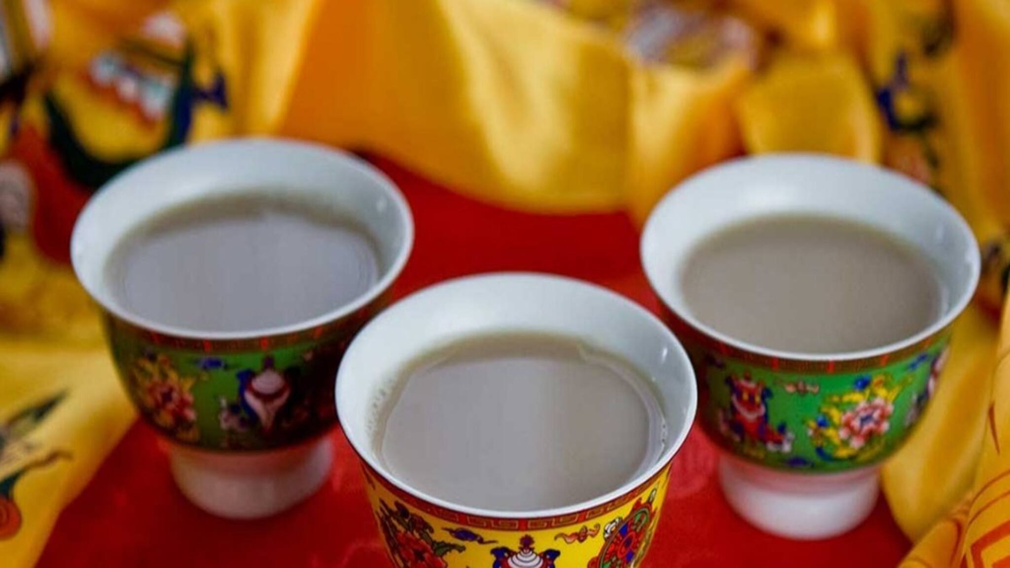 চায়ে চুমুক দিলে ঠোঁটে লেগে থাকবে মাখন! চা তো নয় যেন অমৃত, কোথায় পাবেন?