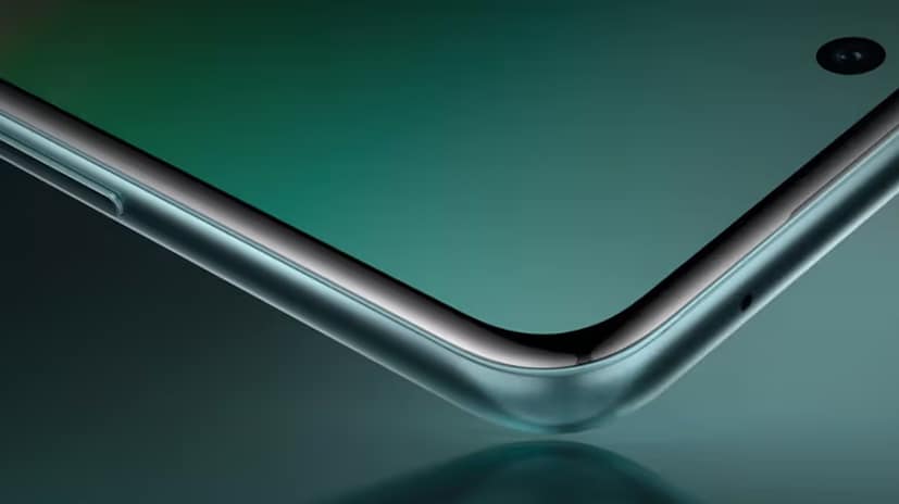 লঞ্চের সময় যত এগিয়ে আসছে, Vivo T4 5G নিয়ে নানা তথ্য সামনে আসছে। সত্যি মিথ্যে এখনও অজানা। তবে জল্পনা কল্পনার শেষ নেই। কী কী স্পেসিফিকেশন, ফিচার এবং আপগ্রেড থাকছে? এখানে রইল তারই এক ঝলক।