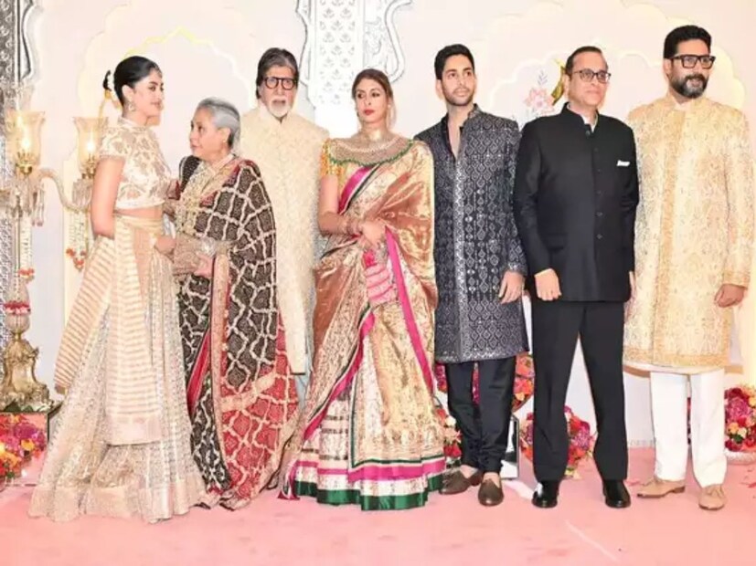 ঐশ্বর্যার সঙ্গে সম্পর্ক খারাপ হলেও অভিষেককে কিন্তু সব সময়েই তাঁর পরিবারের সঙ্গেই দেখা যায়৷ কিন্তু, এবার কি সেই সমীকরণ বদলেছে? সম্প্রতি সোশ্যাল মিডিয়ায় অভিতাভ বচ্চনের একটি পোস্ট সেই সন্দেহই উস্কে দিয়েছে৷