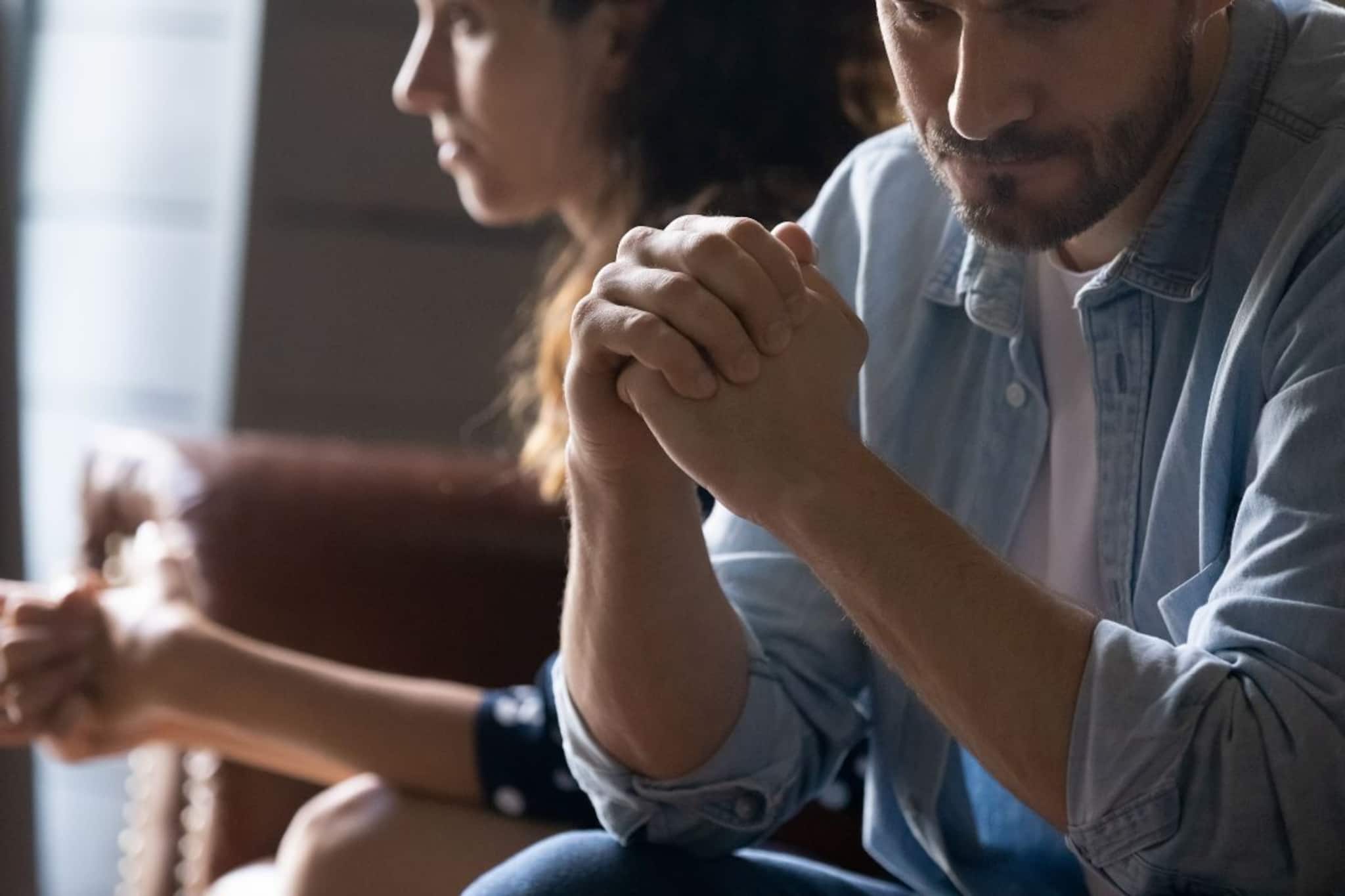 স্বামীদের কেন মিথ্যে বলেন স্ত্রীরা? পিছনে রয়েছে এই স্পষ্ট পাঁচটি কারণ! পড়ে দেখুন তো...